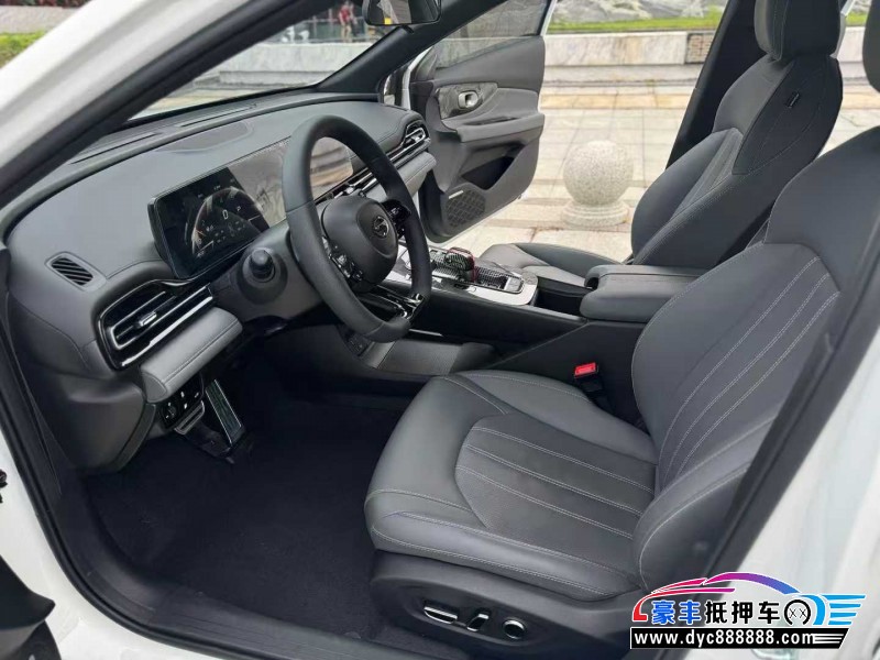 25年传祺影豹轿车抵押车出售