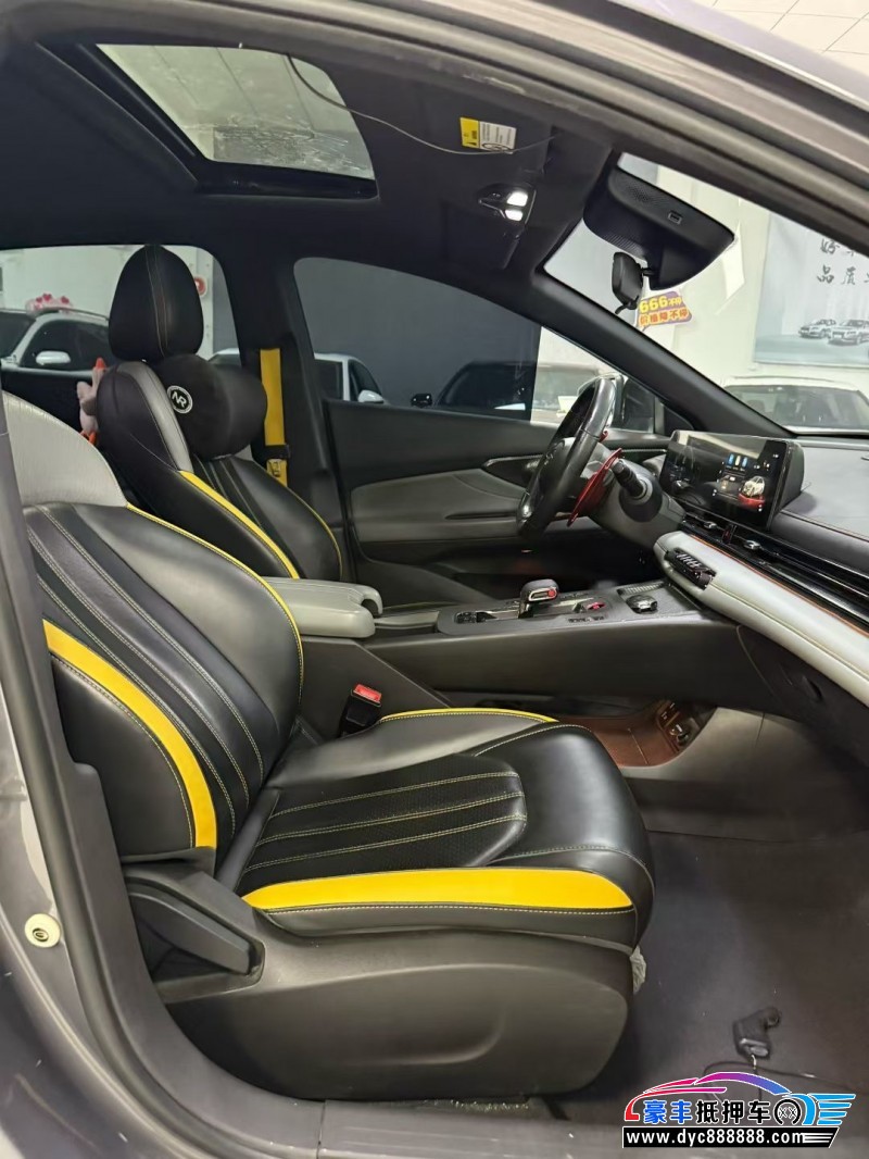 22年传祺影豹轿车抵押车出售