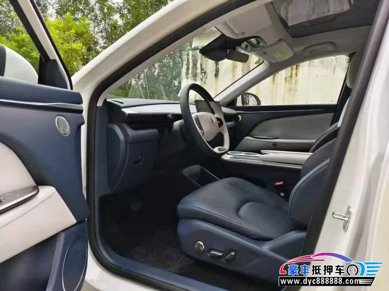 25年极狐阿尔法T轿车抵押车出售