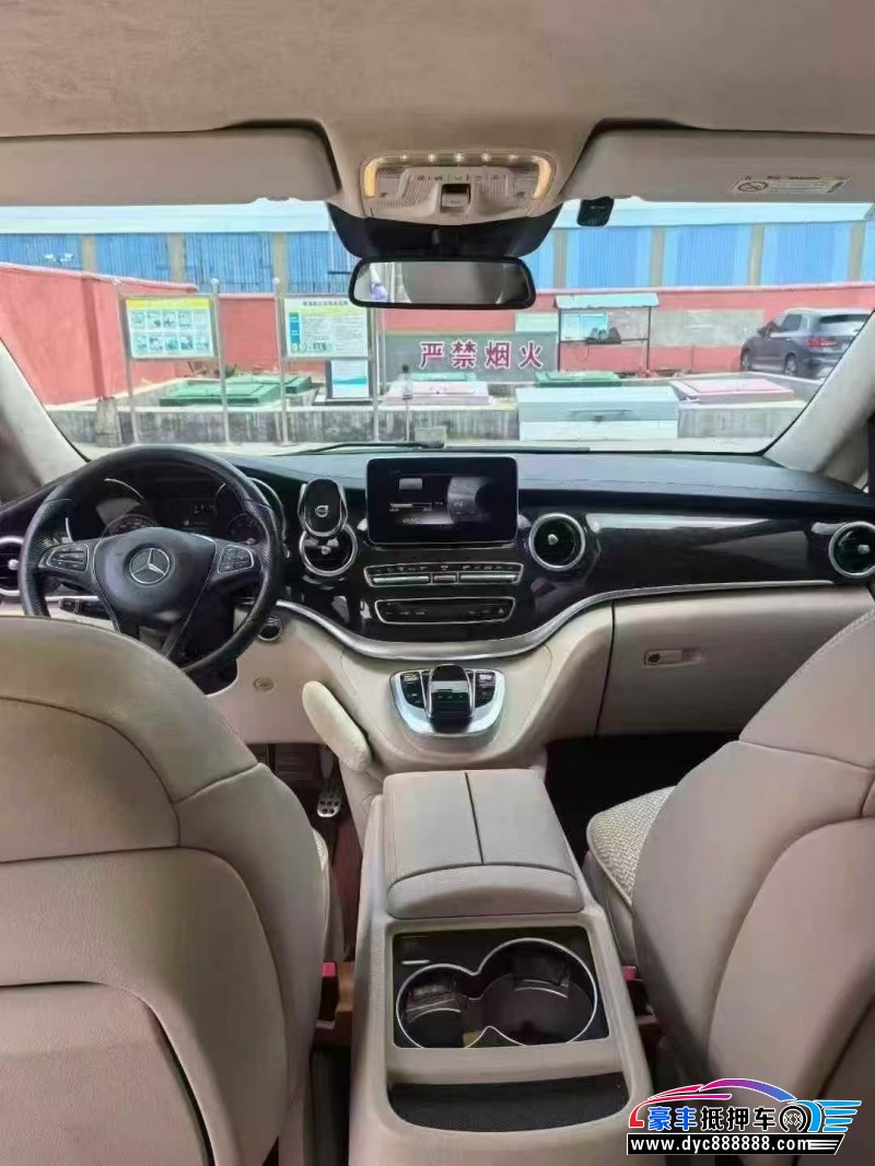 17年奔驰V轿车抵押车出售