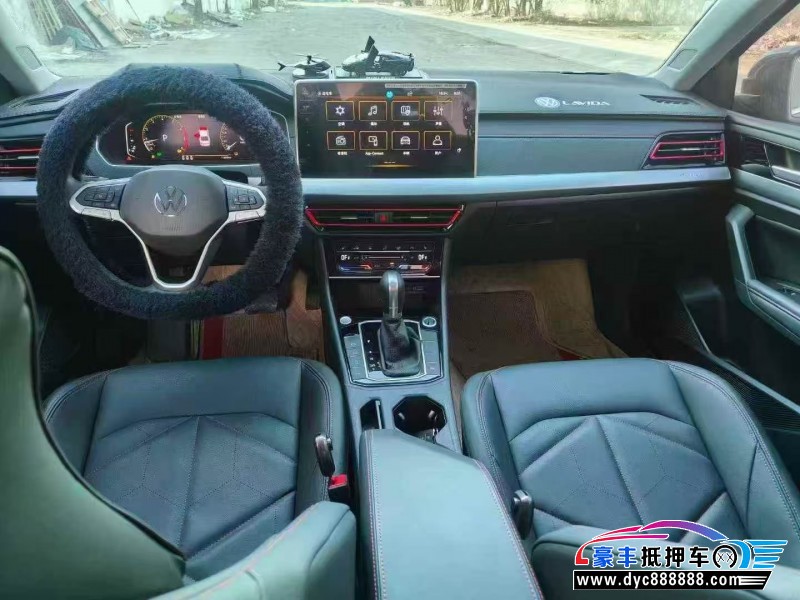 25年大众朗逸轿车抵押车出售