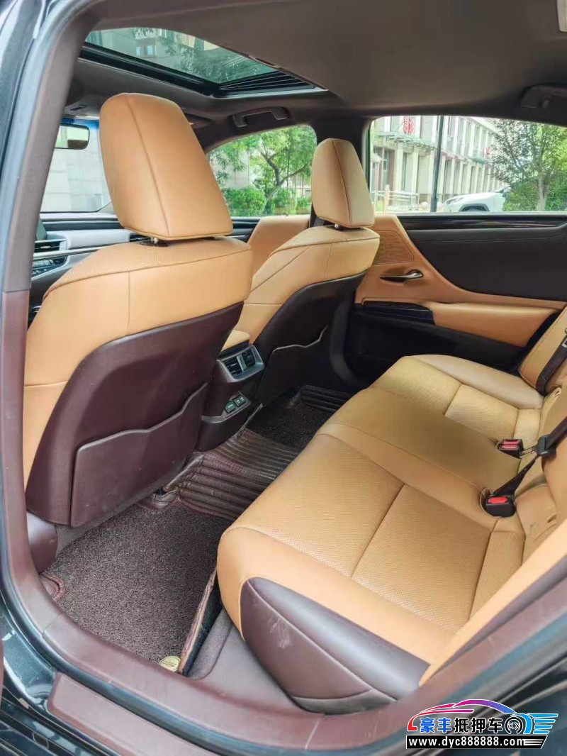 19年雷克萨斯ES轿车抵押车出售