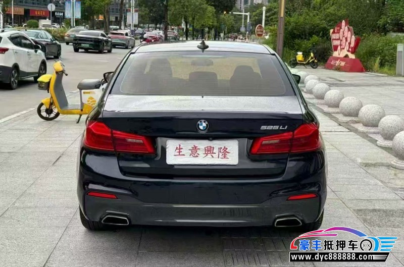 19年宝马5系轿车抵押车出售