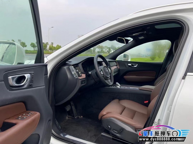 25年沃尔沃XC60轿车抵押车出售