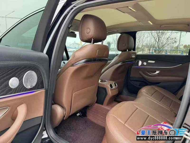 19年奔驰E轿车抵押车出售