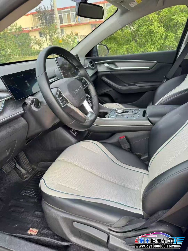 25年比亚迪驱逐舰轿车抵押车出售