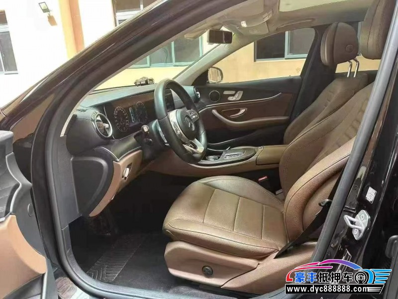 18年奔驰E轿车抵押车出售