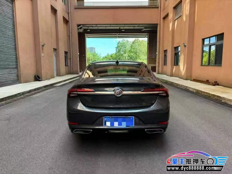 20年别克君越轿车抵押车出售