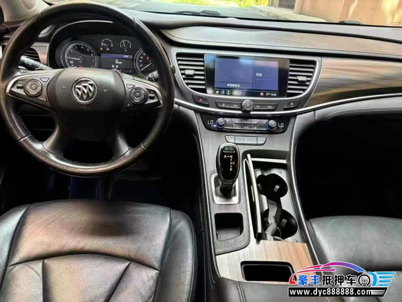 20年别克君越轿车抵押车出售