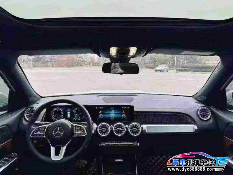 22年奔驰GLB轿车抵押车出售