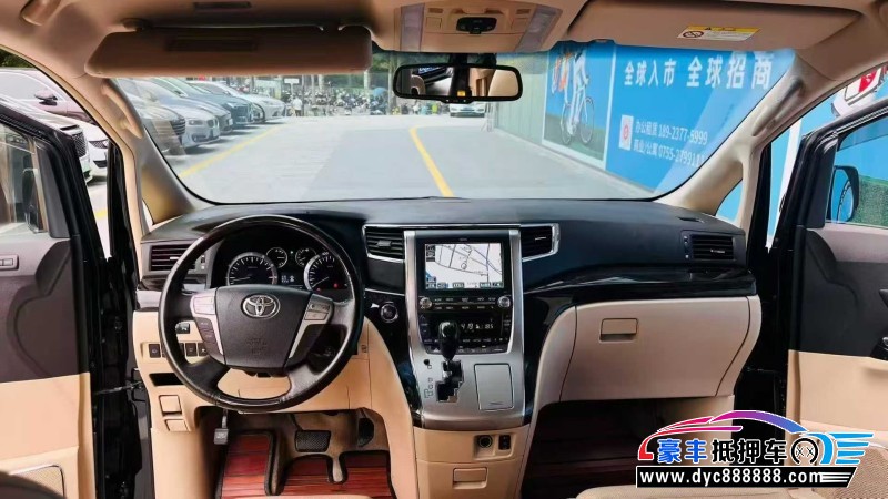 15年丰田埃尔法轿车抵押车出售