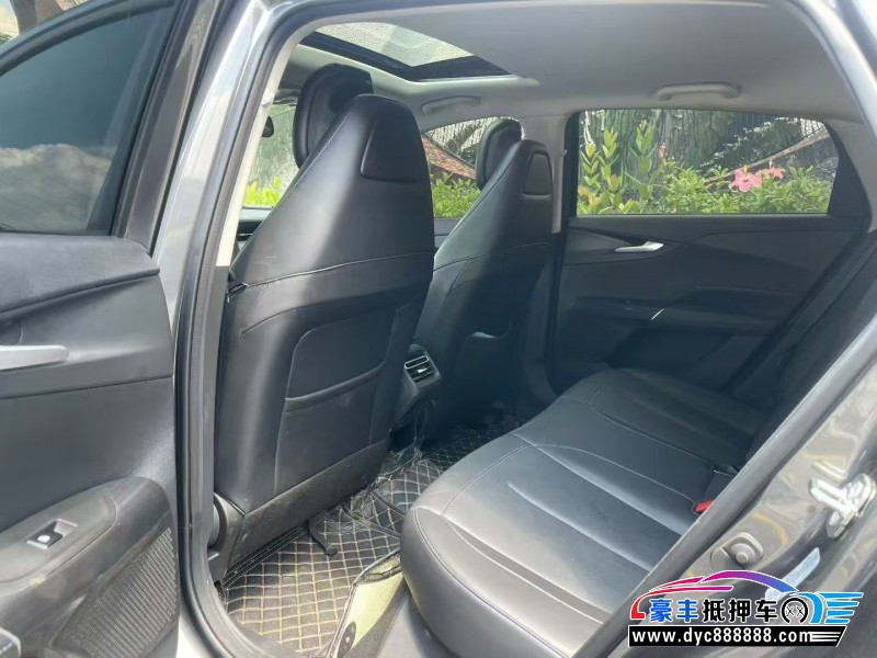 24年长安逸达轿车抵押车出售