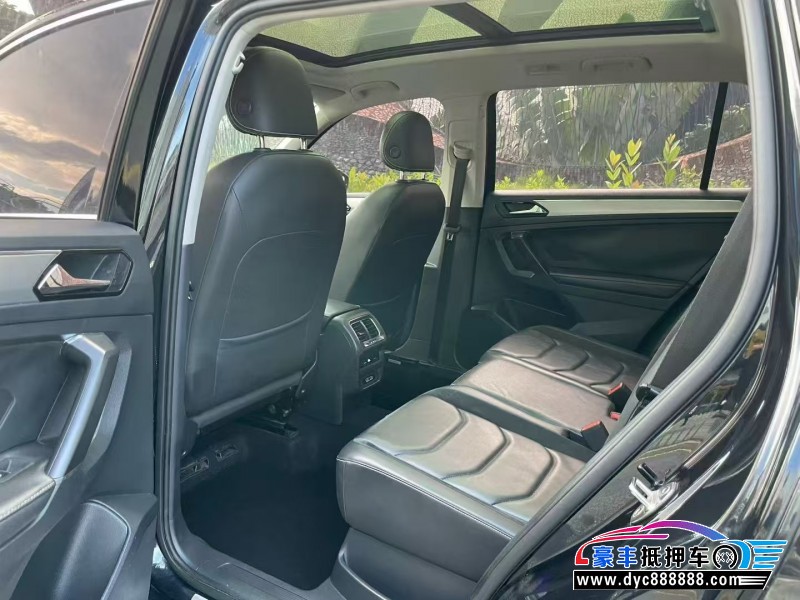 17年大众途观L轿车抵押车出售