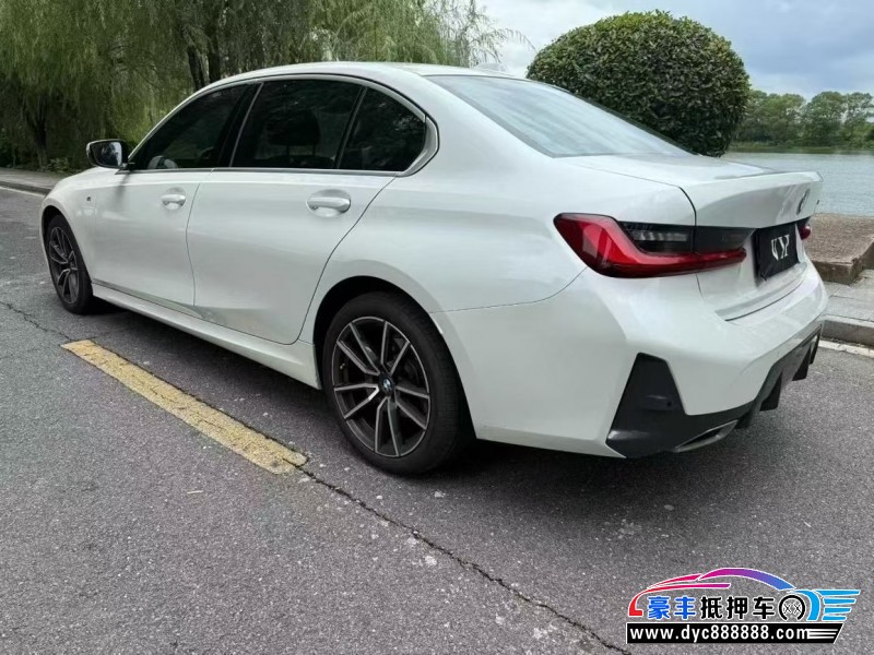 24年宝马3系轿车抵押车出售