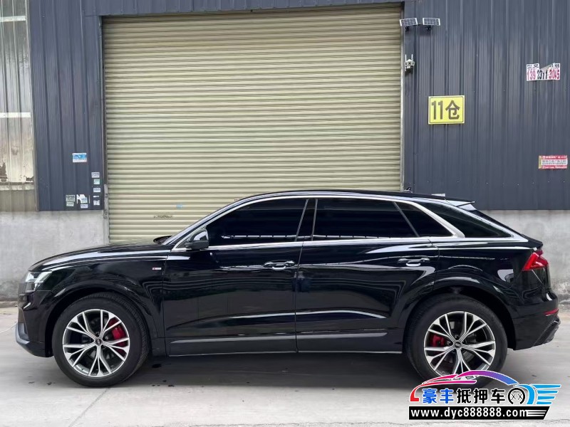 23年奥迪Q8轿车抵押车出售