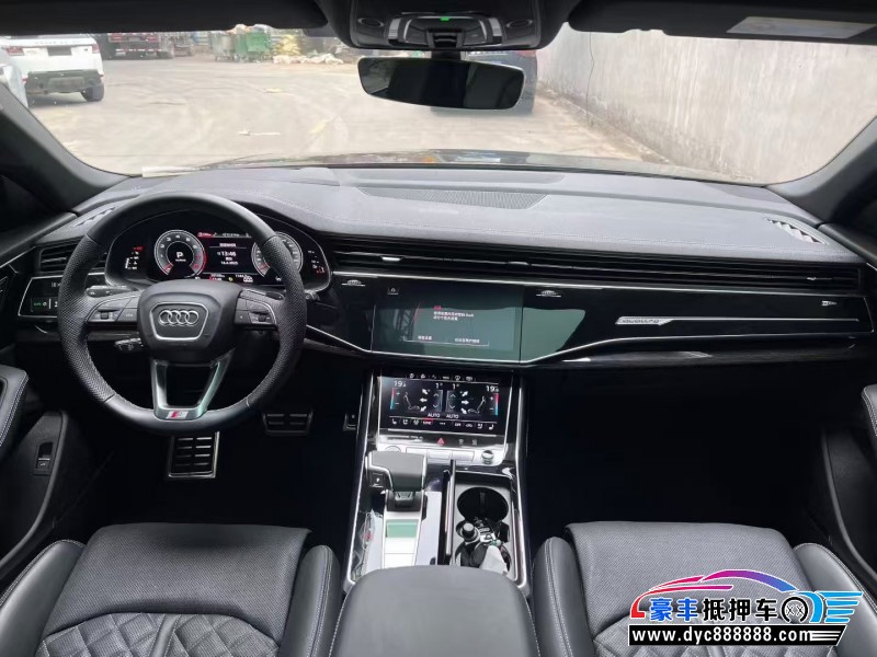 23年奥迪Q8轿车抵押车出售