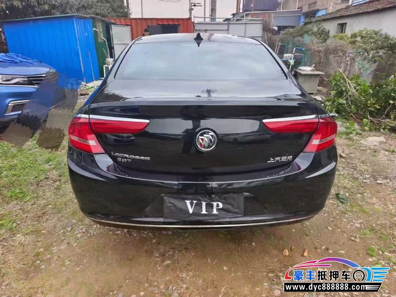 17年别克君越轿车抵押车出售