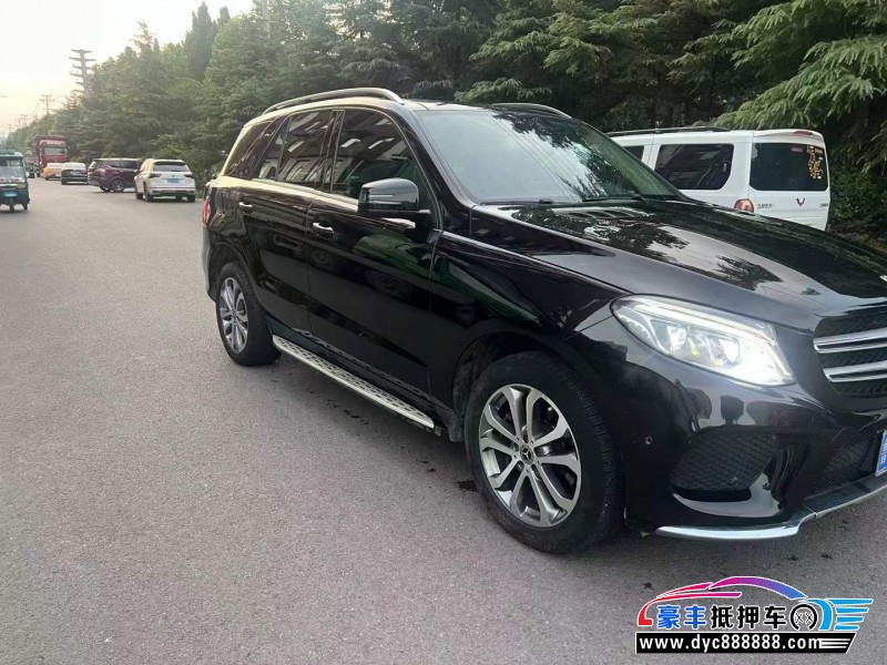 18年奔驰GLE轿车抵押车出售