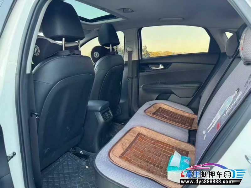 23年起亚K3轿车抵押车出售