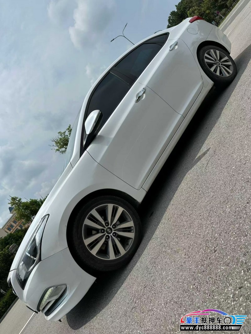 16年现代名图轿车抵押车出售