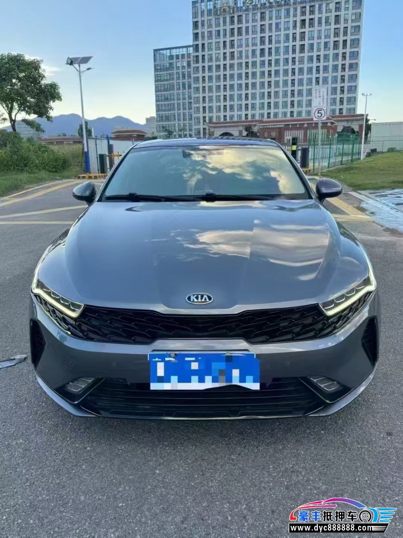 21年起亚K5轿车抵押车出售