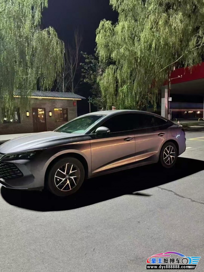 25年比亚迪秦轿车抵押车出售