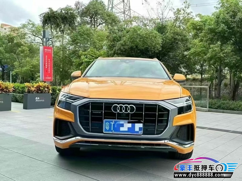 21年奥迪Q8轿车抵押车出售