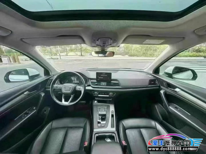 19年奥迪Q5轿车抵押车出售