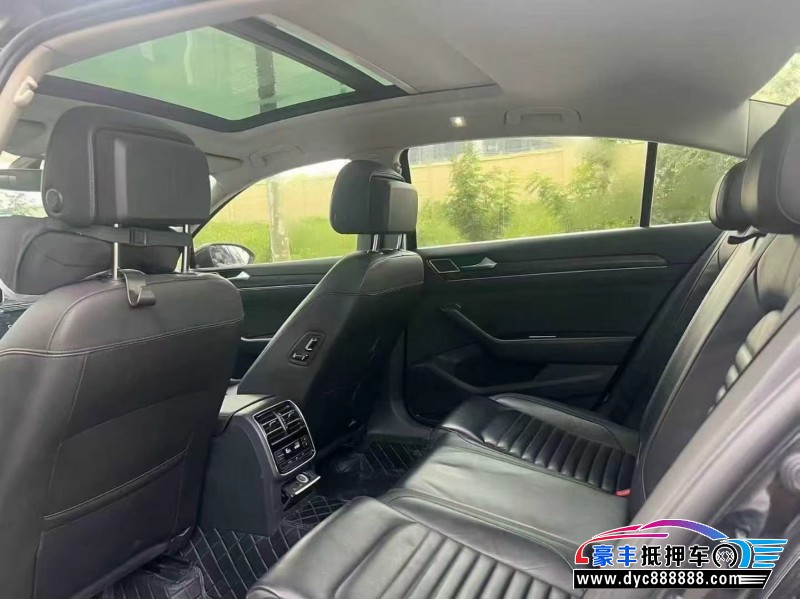 18年大众迈腾轿车抵押车出售