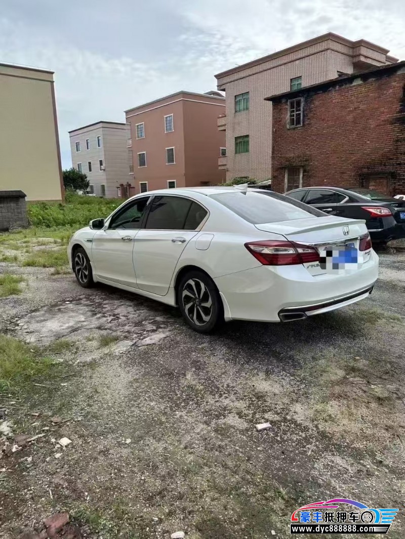 16年本田雅阁轿车抵押车出售