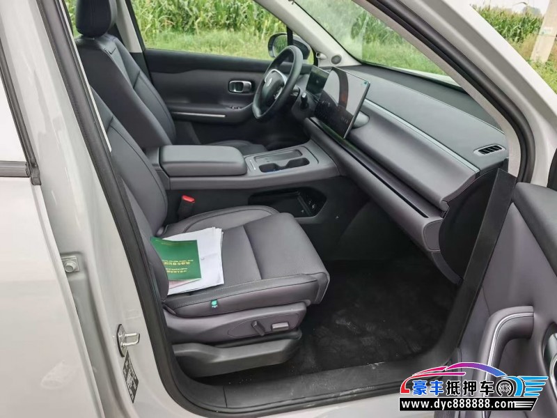 25年零跑C10轿车抵押车出售