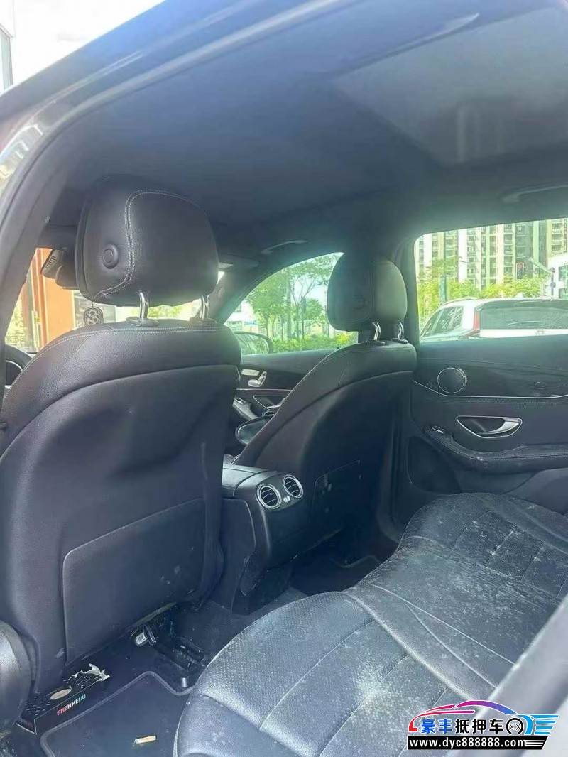 16年奔驰GLC轿车抵押车出售