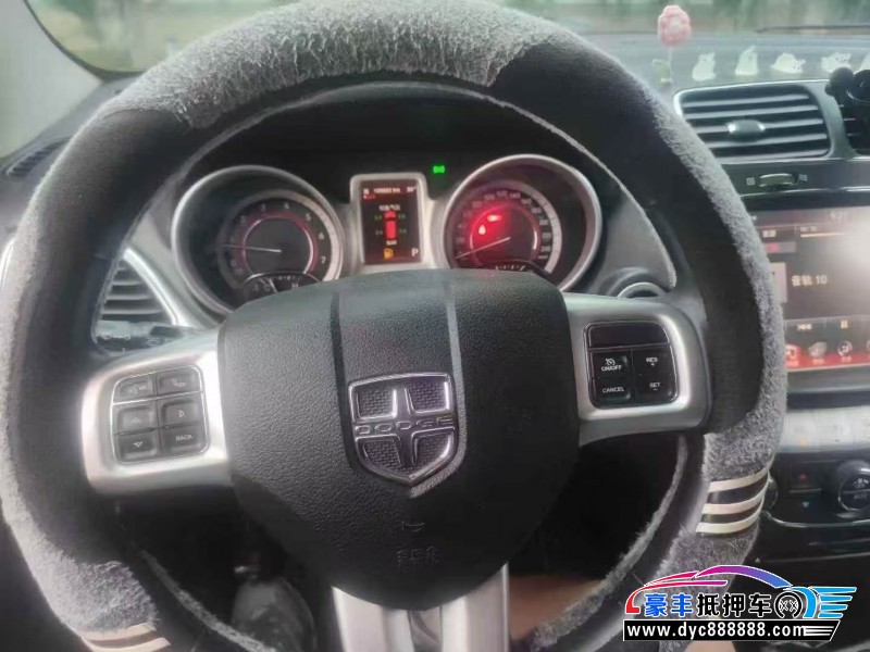 17年道奇酷威轿车抵押车出售