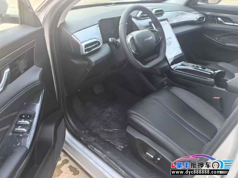 24年东风风神浩瀚轿车抵押车出售