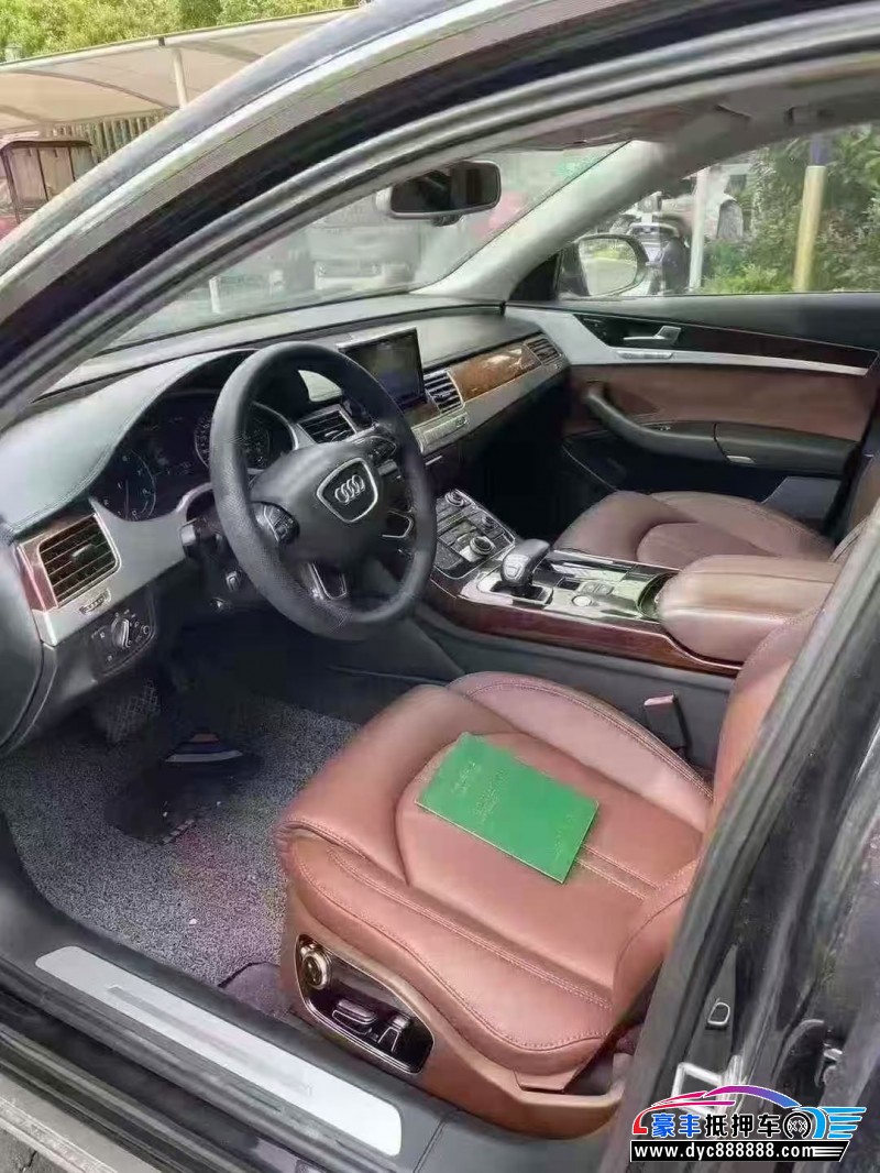 12年奥迪A8L轿车抵押车出售