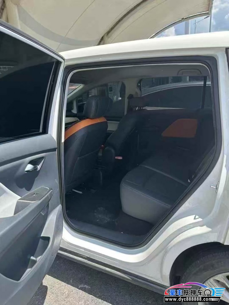 24年奔腾奔腾NAT轿车抵押车出售