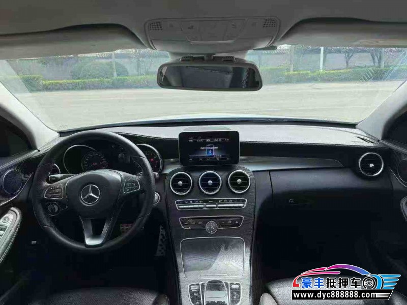 18年奔驰C轿车抵押车出售