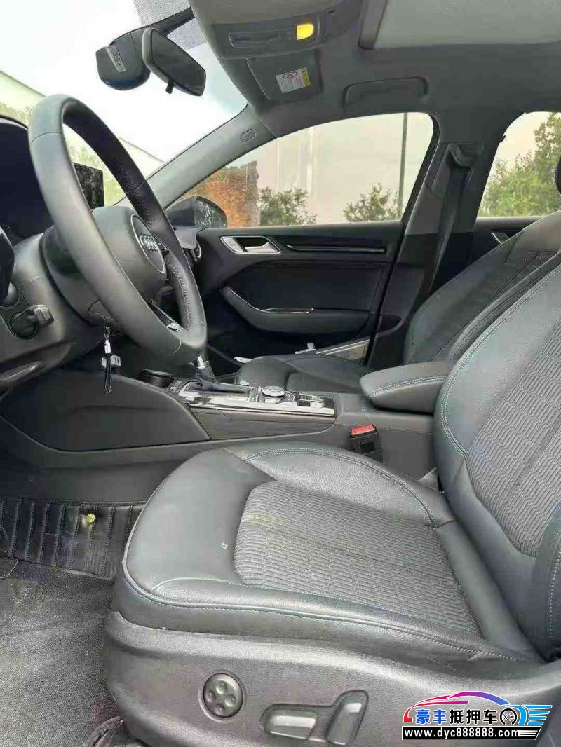 21年奥迪A3轿车抵押车出售