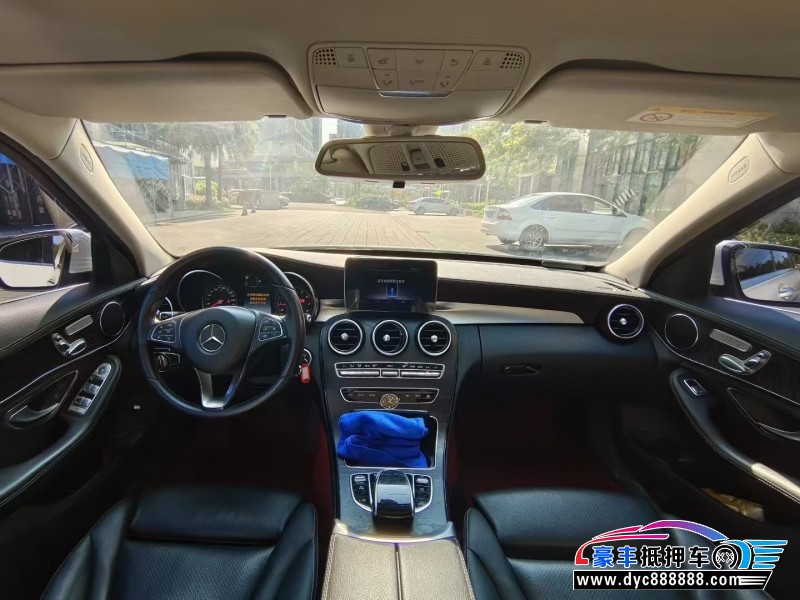 18年奔驰C轿车抵押车出售