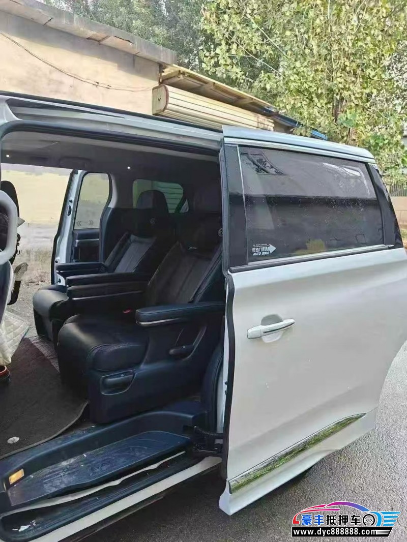 24年传祺M8轿车抵押车出售