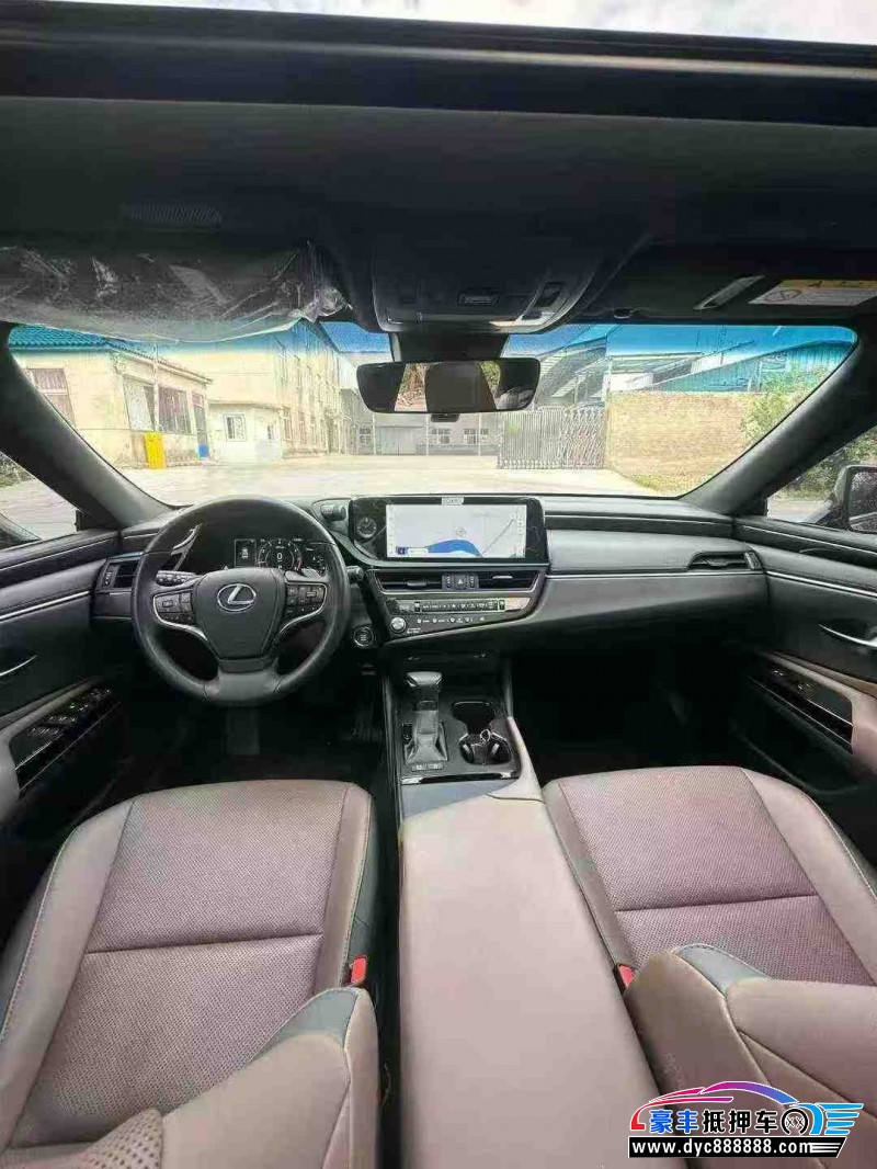 24年雷克萨斯ES轿车抵押车出售