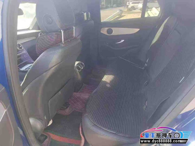 19年奔驰GLC轿车抵押车出售