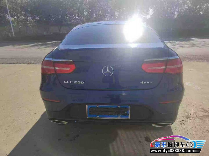 19年奔驰GLC轿车抵押车出售