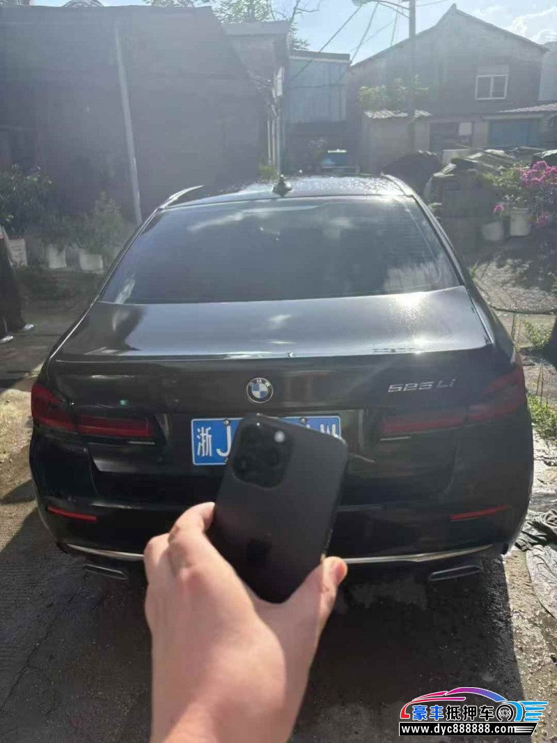 22年宝马5系轿车抵押车出售