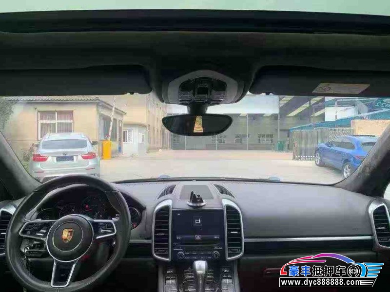 18年保时捷卡宴轿车抵押车出售