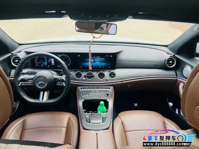 20年奔驰E轿车抵押车出售