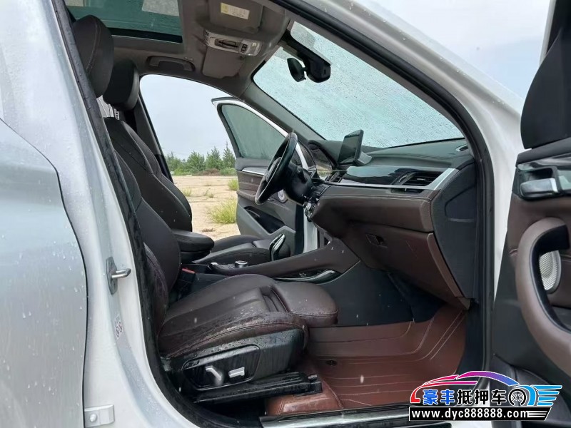 22年宝马X1轿车抵押车出售