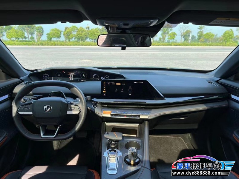 23年长安长安UNI轿车抵押车出售