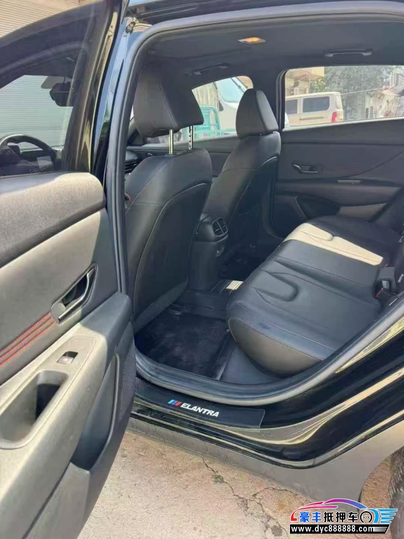 21年现代伊兰特轿车抵押车出售