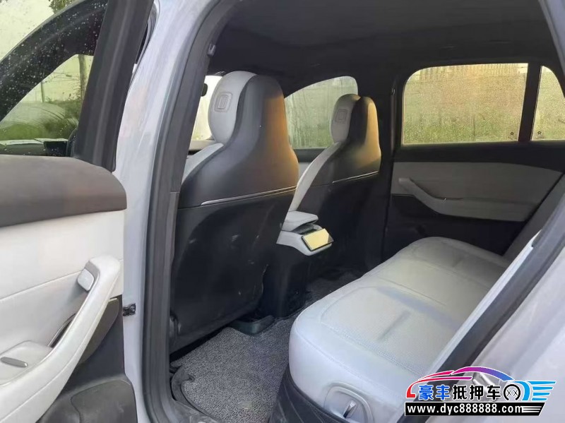 23年蔚来ES6轿车抵押车出售